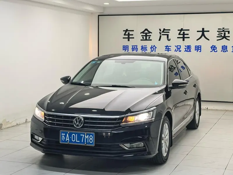 Volkswagen Passat 330TSI DSG Premium Edition, 2016 — фото 1