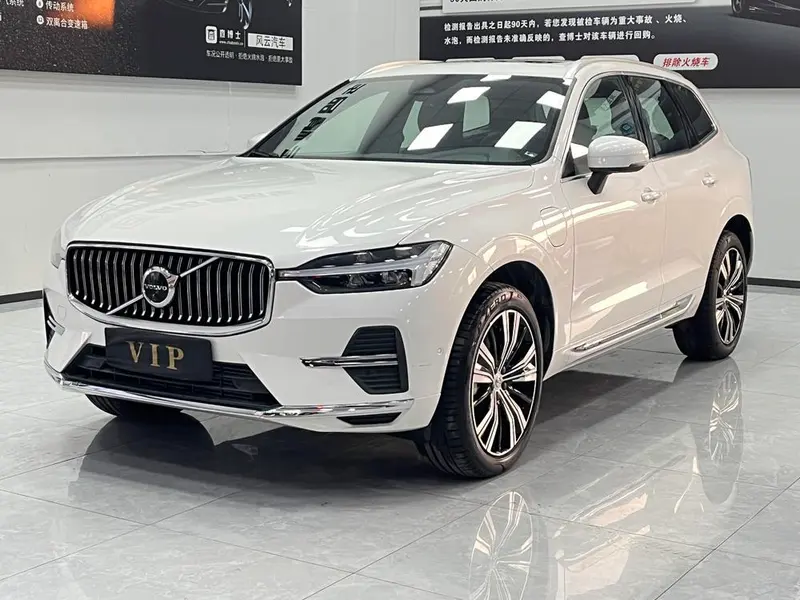 Volvo XC60 PHEV, 2022