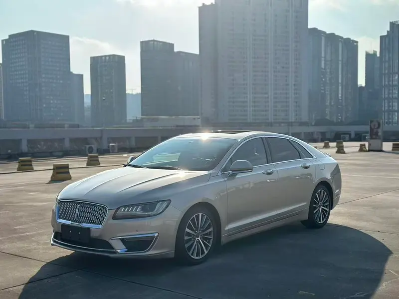 Lincoln MKZ 2.0T Premium Edition, 2017 — фото 1