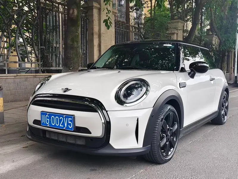 MINI MINI Facelift 1.5T COOPER Artist, 2023 — фото 1