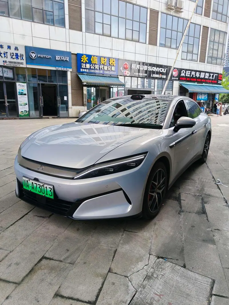 BYD Han L EV, 2025