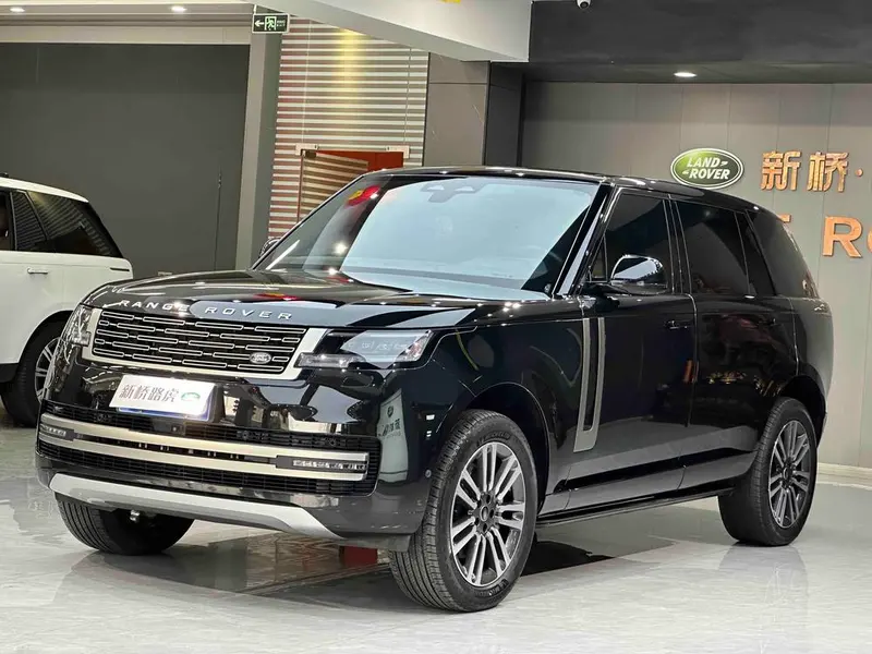 Land Rover Range Rover 3.0 L6 400PS Extended Edition 7 Seater, 2024 — фото 1