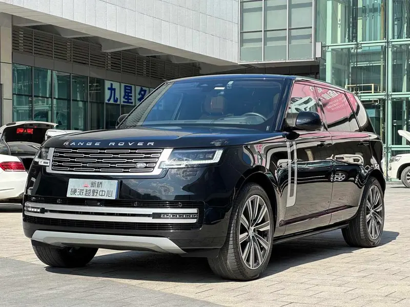 Land Rover Range Rover 3.0 L6 400PS Extended Edition, 2023 — фото 1