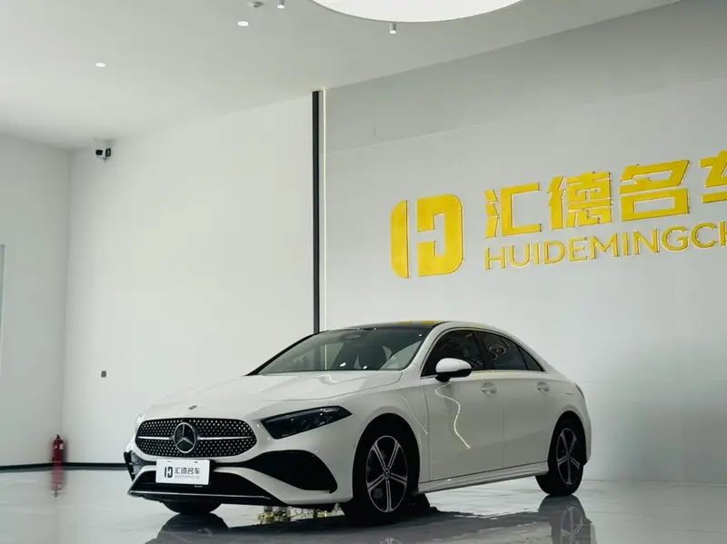 Mercedes-Benz A-Class A 200 L Sport Fashion Edition, 2023 — фото 1