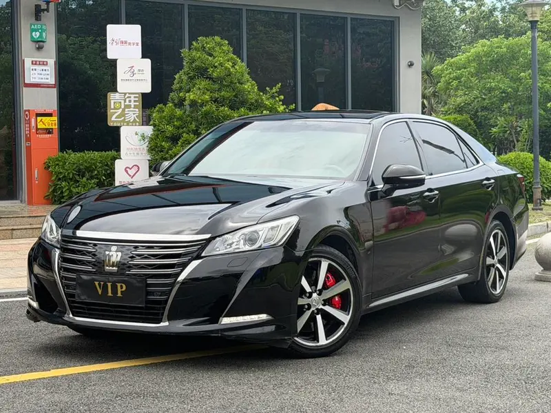Toyota Crown 2.0T Fashion Edition, 2018 — фото 1