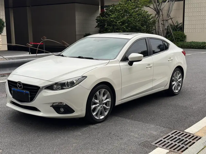 Mazda 3 Axela, 2016