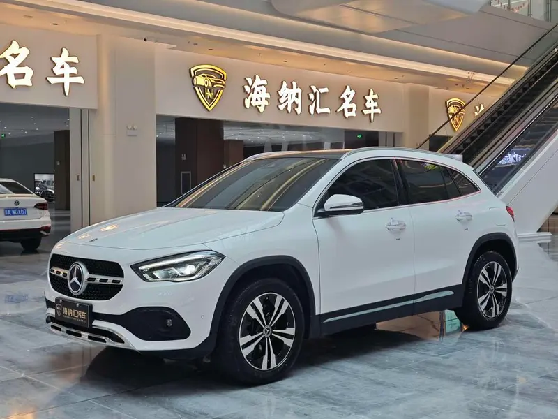 Mercedes-Benz GLA GLA 220, 2023 — фото 1