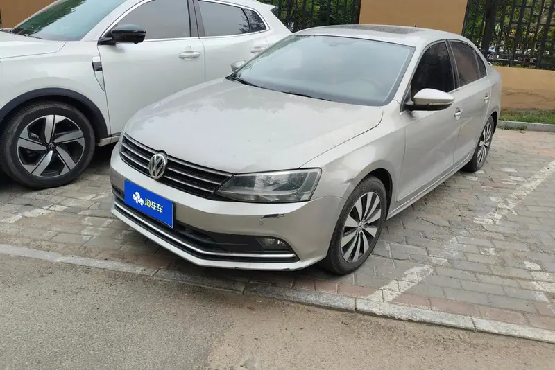 Volkswagen Sagitar, 2015