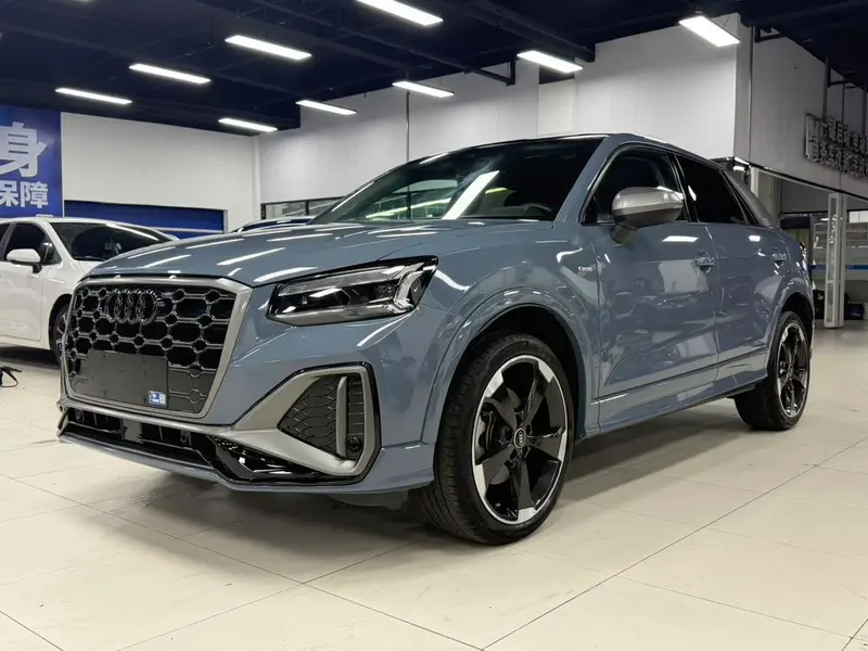 Audi Q2L, 2022