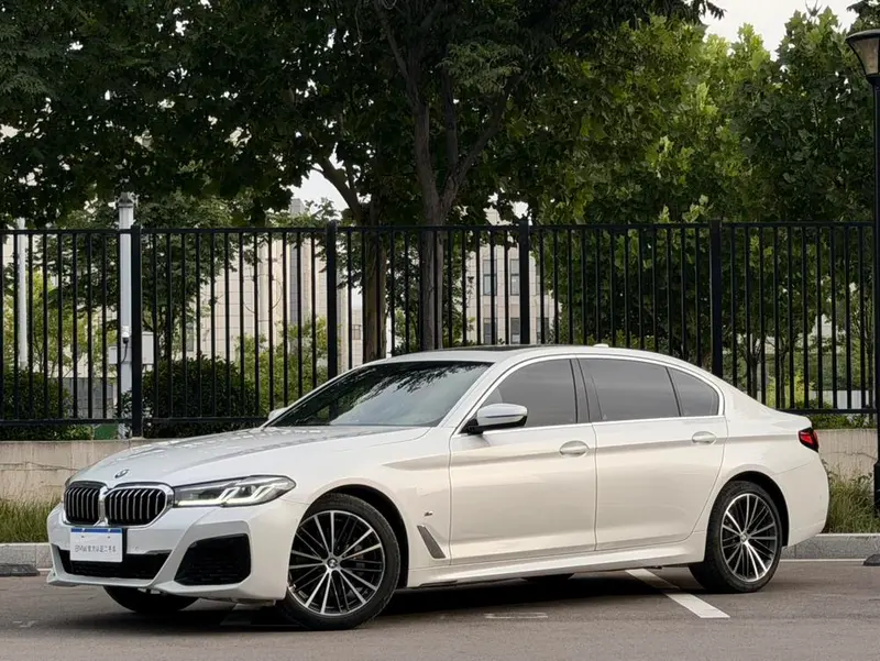 BMW 5-Series, 2023