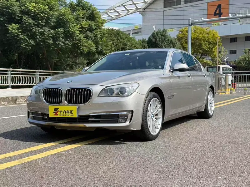 BMW 7-Series, 2014