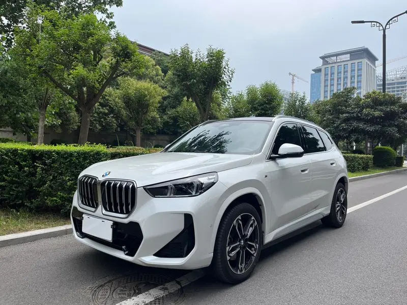 BMW X1 sDrive25Li M Sport, 2023 — фото 1