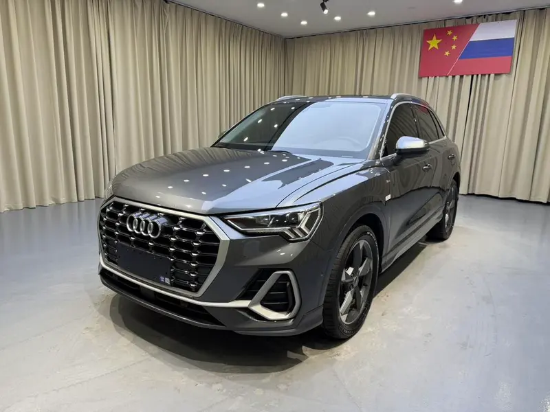 Audi Q3, 2022