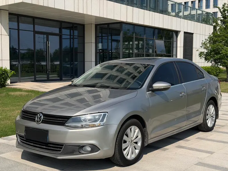 Volkswagen Sagitar, 2015