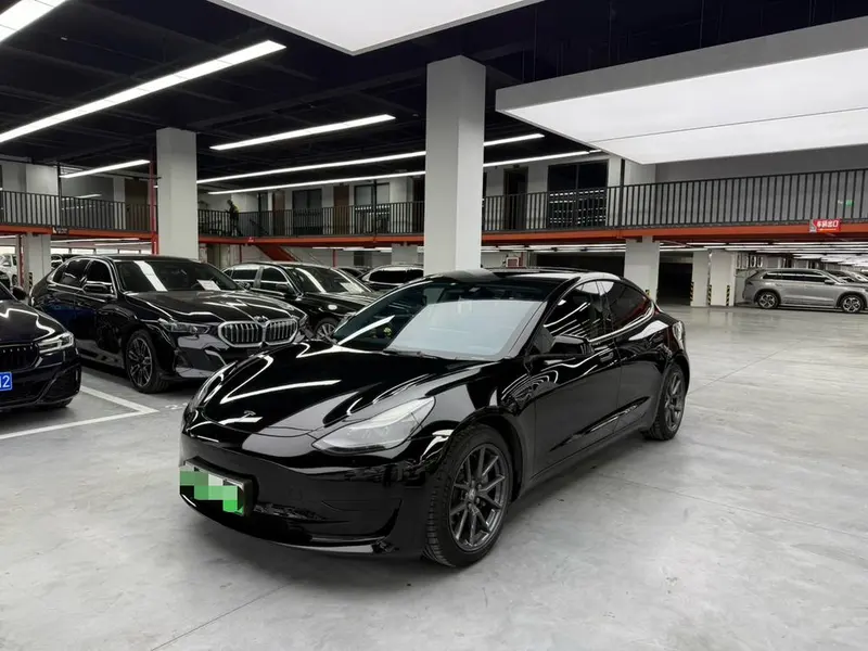 Tesla Model 3, 2022