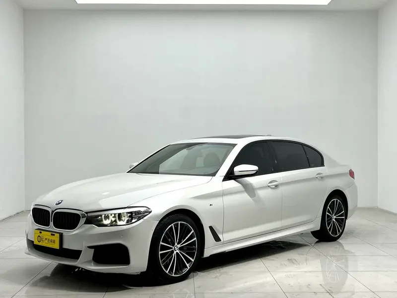 BMW 5-Series, 2019