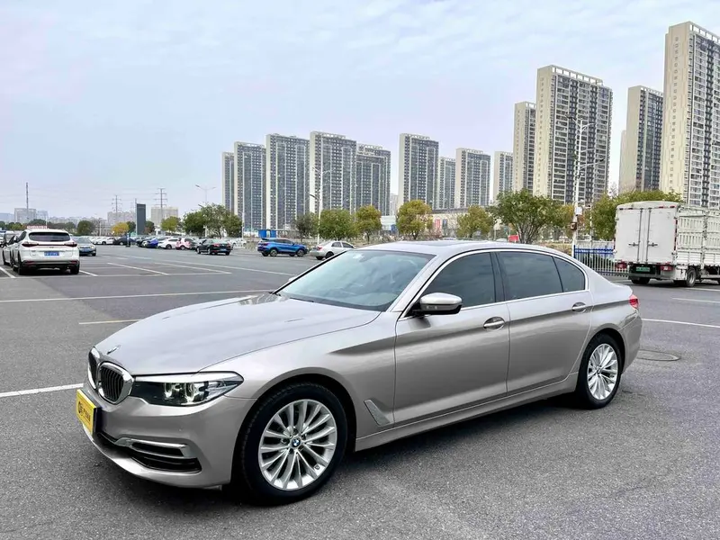 BMW 5-Series, 2020