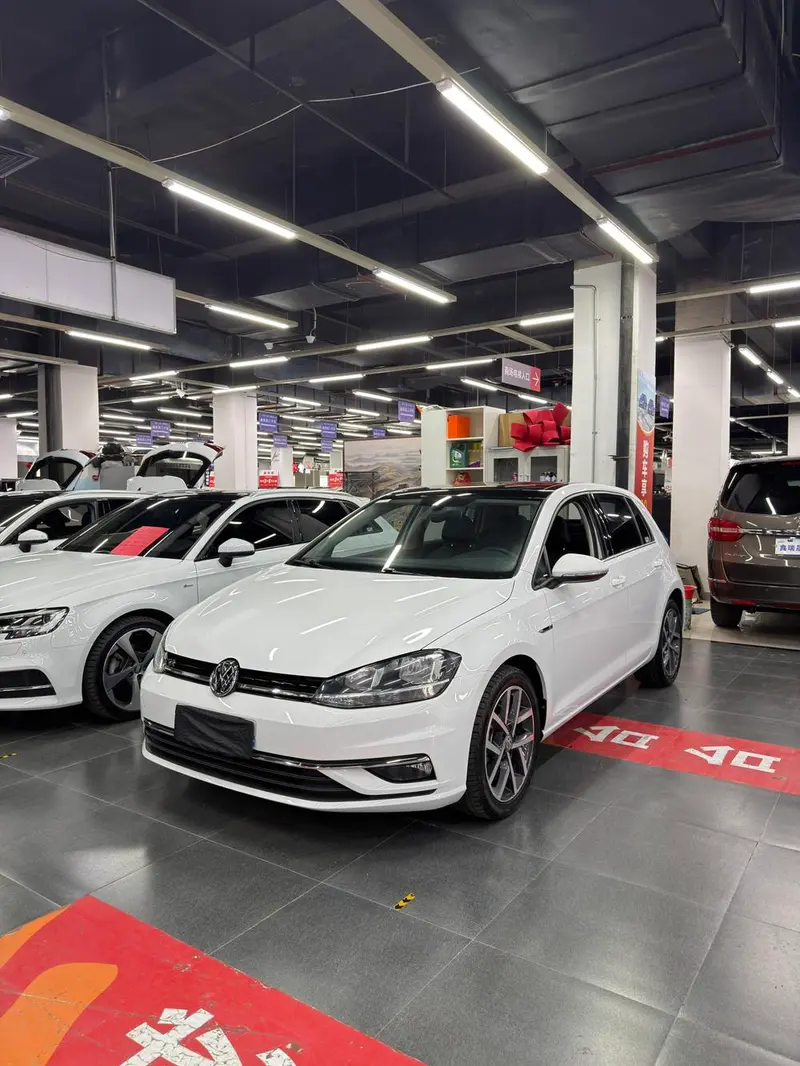 Volkswagen Golf, 2020