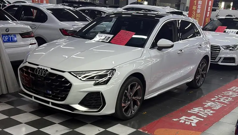 Audi A3 Sportback 35 TFSI Rush Prestige Version, 2025 — фото 1