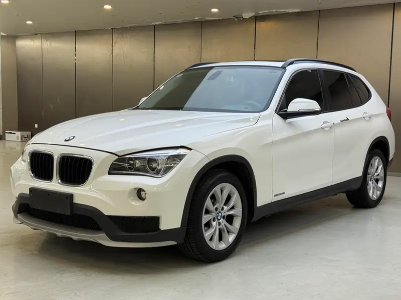 BMW X1 sDrive18i Fashion Version, 2014 — фото 1