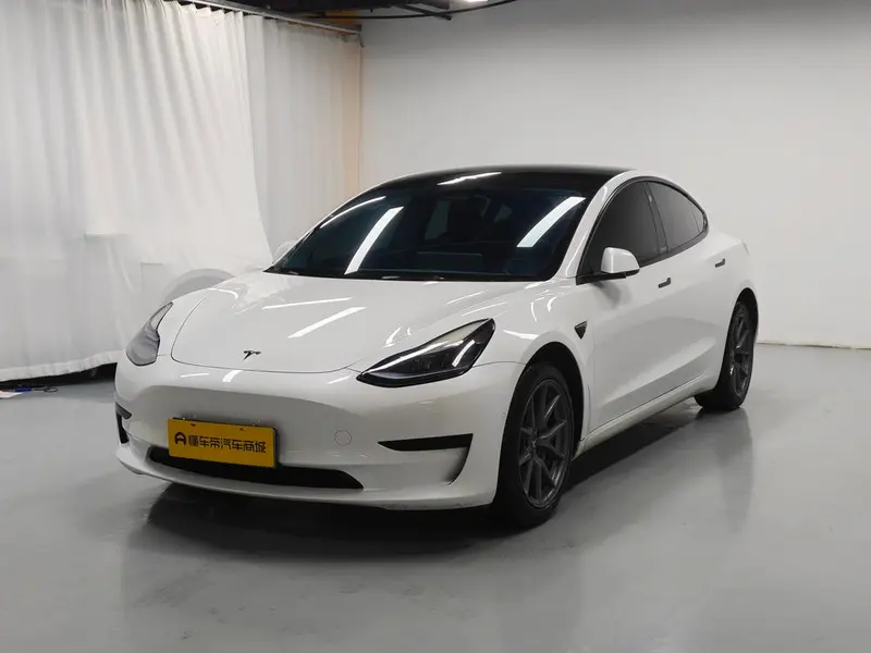 Tesla Model 3, 2022