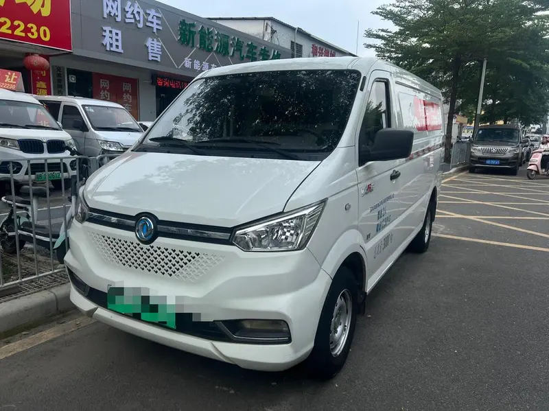 Dongfeng Yufeng EM26 Closed Cargo Box, 2021 — фото 1