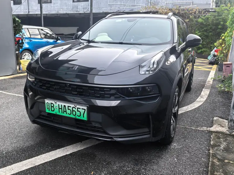 Lynk & Co 01 EM-P 1.5TD PHEV Halo, 2021 — фото 1