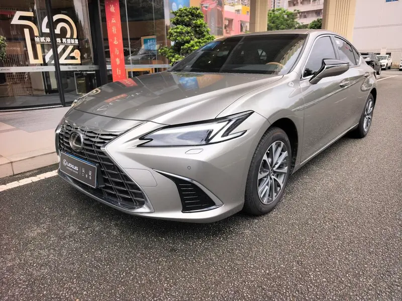 Lexus ES 200 Refined Edition, 2025 — фото 1