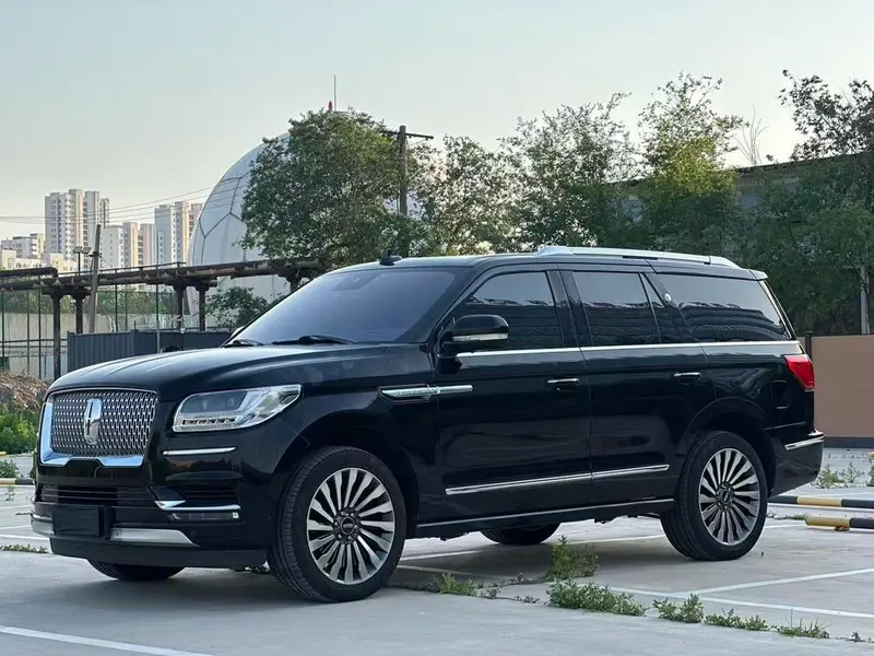 Lincoln Navigator 3.5T Premium Edition, 2020 — фото 1