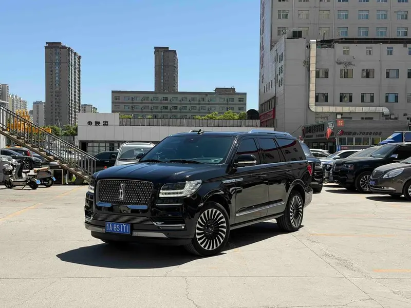 Lincoln Navigator 3.5T Premium Edition, 2020 — фото 1