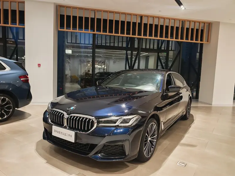 BMW 5-Series, 2022