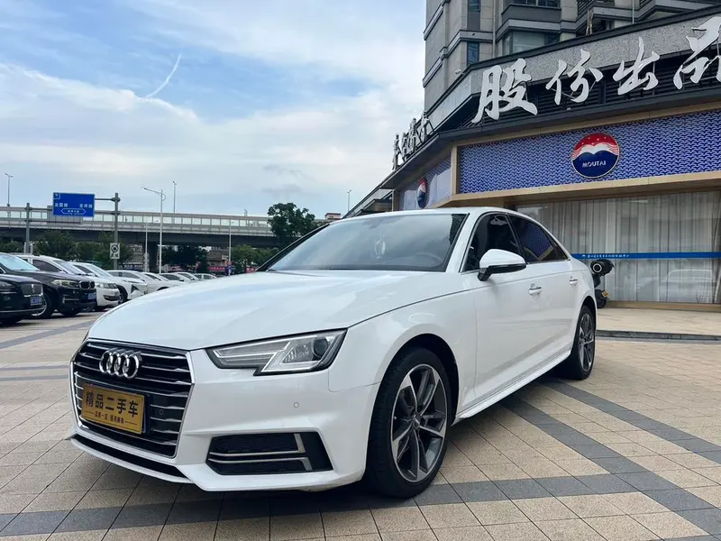 Audi A4L, 2018