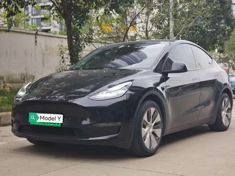 Tesla Model Y, 2023