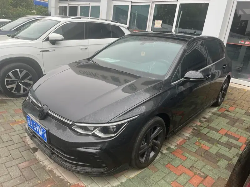 Volkswagen Golf, 2023