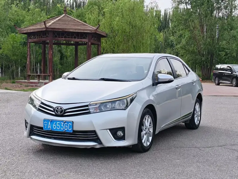 Toyota Corolla 1.2T CVT GL-i Leather Edition, 2017 — фото 1