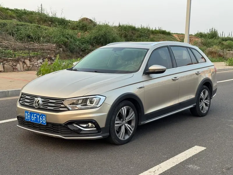 Volkswagen C-TREK 230TSI DSG Luxury Version, 2017 — фото 1