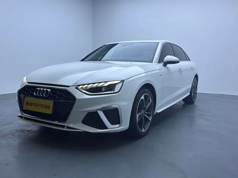 Audi A4L, 2022