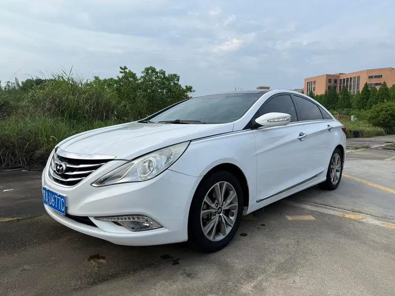 Hyundai Sonata YF 2.4L Auto Leading Edition CN4, 2014 — фото 1