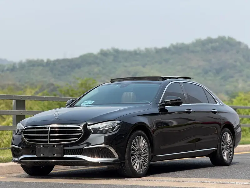 Mercedes-Benz E-Class E 300 L Luxury Version, 2023 — фото 1