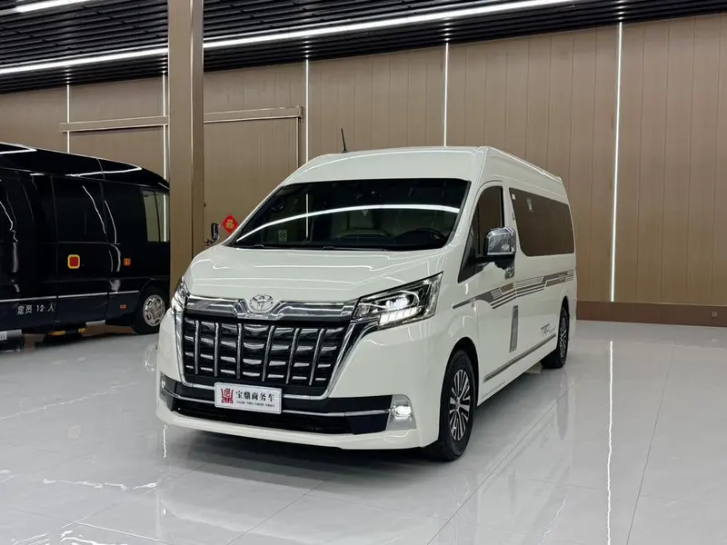 Toyota Hiace, 2023