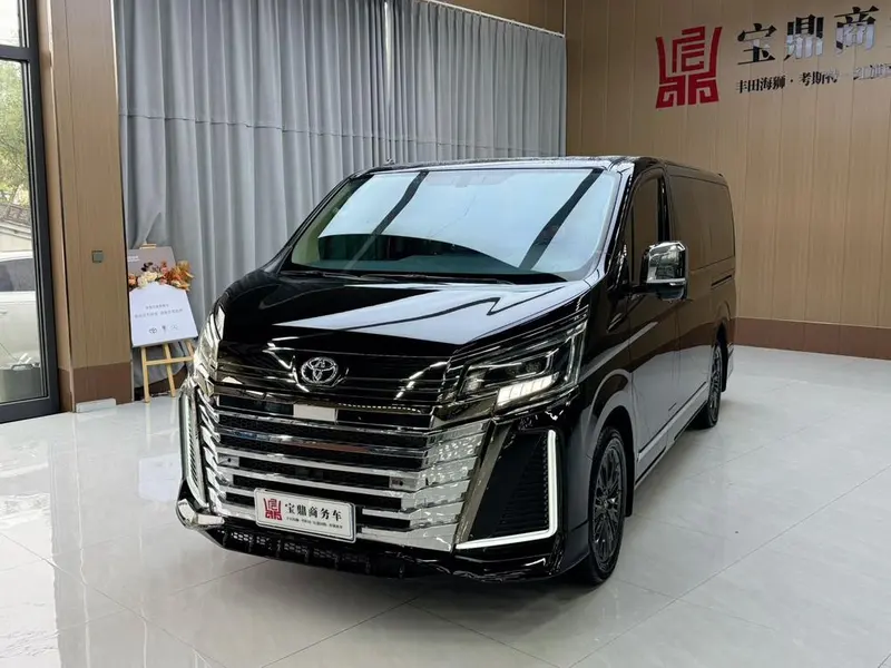 Toyota Hiace, 2024