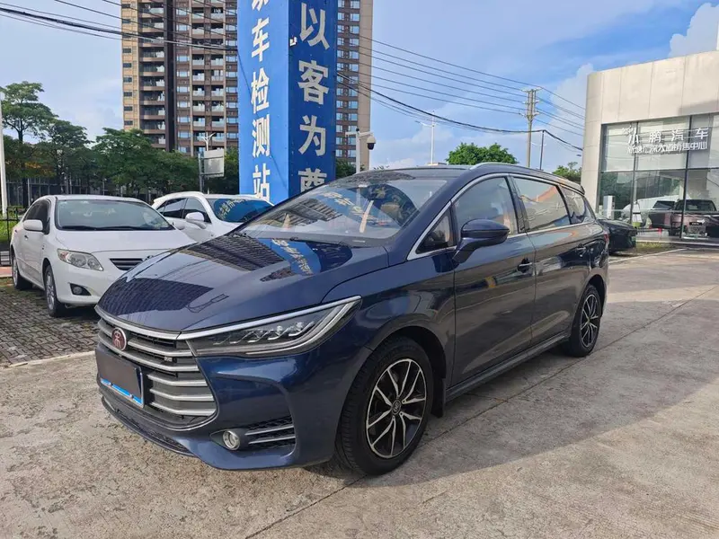 BYD Song MAX 1.5T Auto Smart Connected Prestige Version 7 Seater, 2018 — фото 1