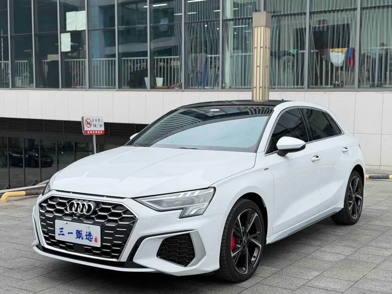Audi A3 Sportback 35 TFSI Fashion Sport Version, 2022 — фото 1