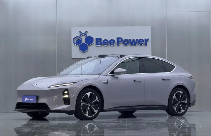 NIO ET5, 2025