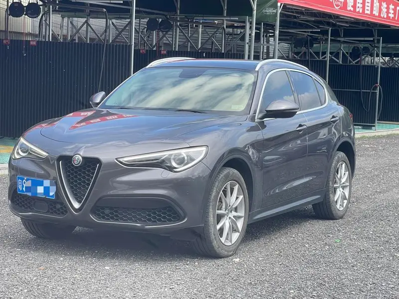 Alfa Romeo Stelvio, 2017