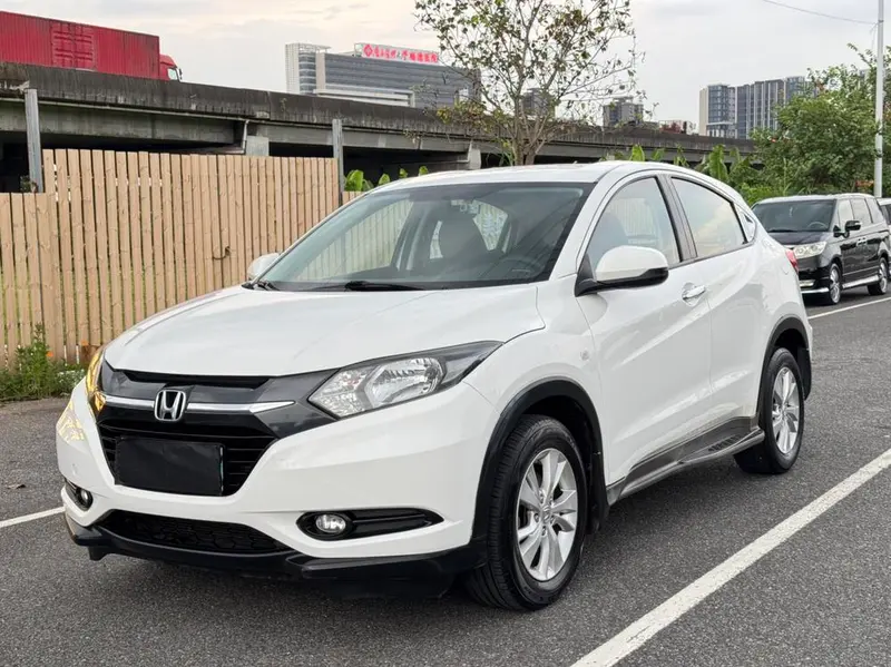 Honda Vezel 1.8L CVT 2WD Elite Version, 2015 — фото 1