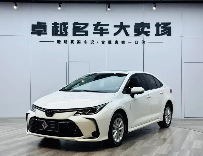 Toyota Corolla 1.2T S-CVT Luxury Edition, 2021 — фото 1