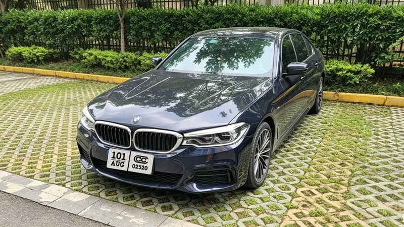 BMW 5-Series, 2019