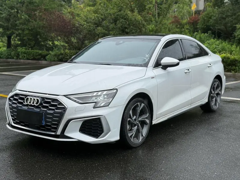 Audi A3 A3L Limousine 35 TFSI Luxury Sport Version, 2021 — фото 1