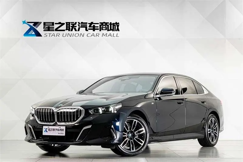 BMW 5-Series, 2024